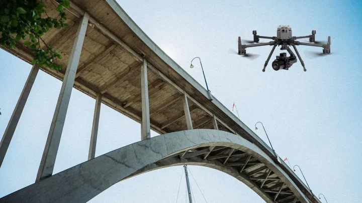 How AI is Revolutionizing Bridge Construction: Innovations and Applications